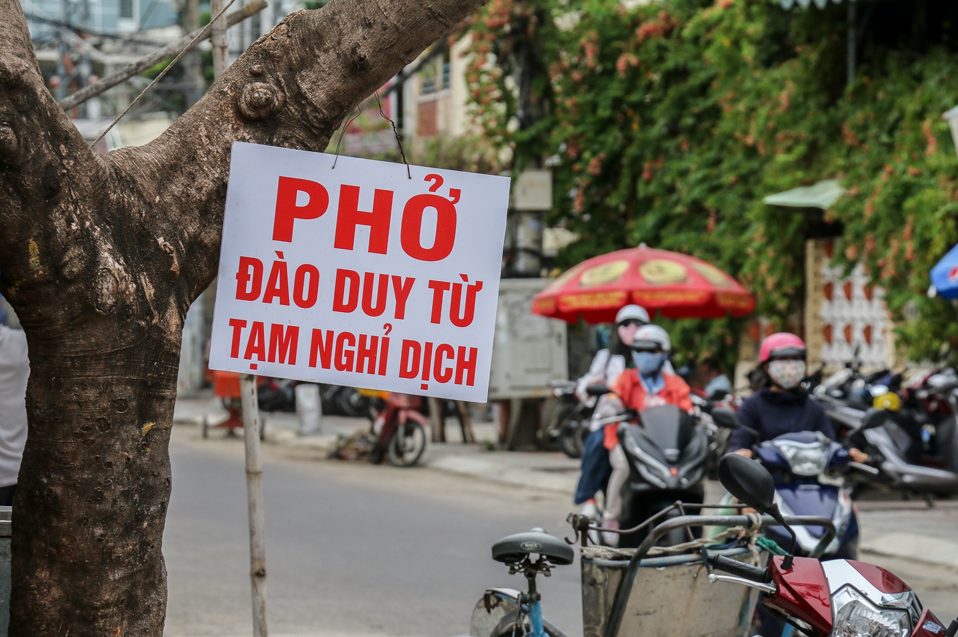 TP Nha Trang ngay dau ap dung Chi thi 16 hinh anh