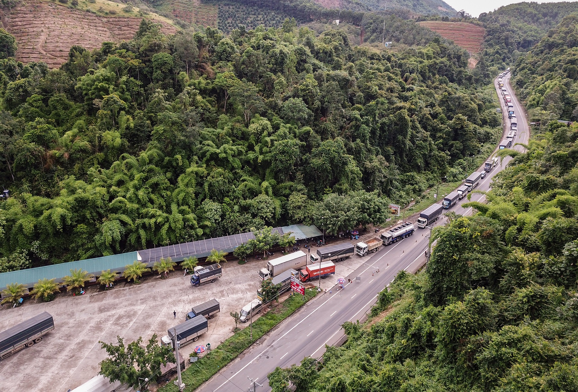 Ket xe deo Chuoi Lam Dong anh 1