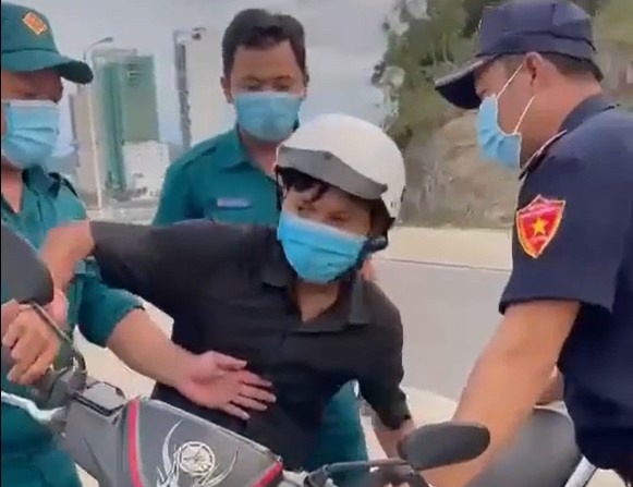 Tinh uy Khanh Hoa chi dao xu nghiem vu giu xe cua nguoi di mua banh mi hinh anh