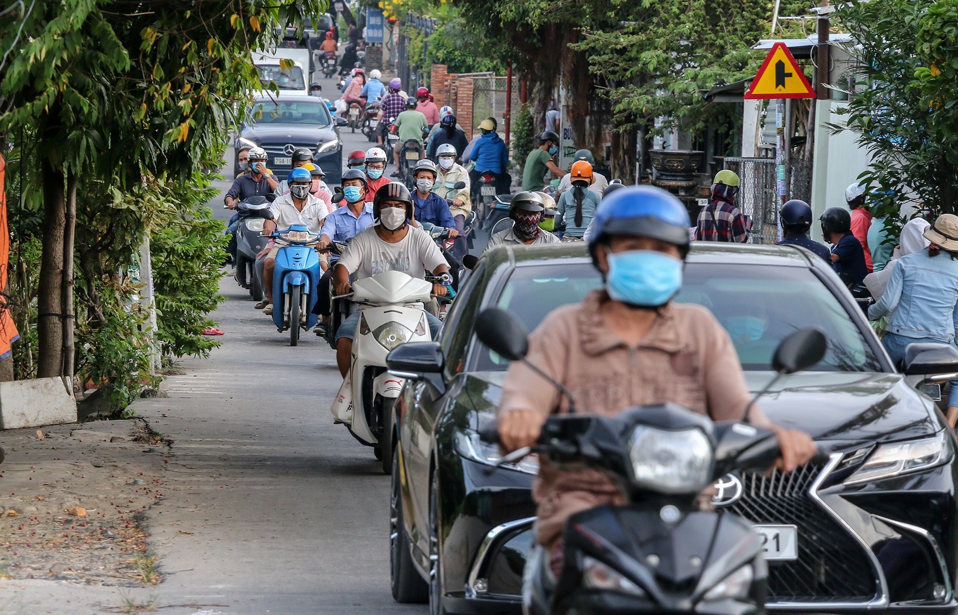 Sieu thi o Nha Trang sach hang anh 12