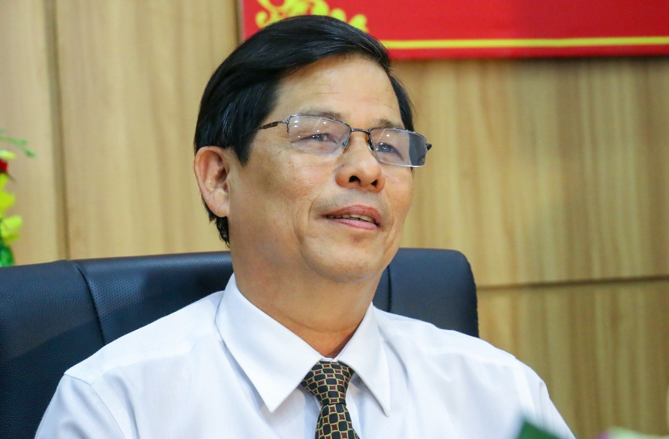 Chu tich Khanh Hoa: Khong de nguoi dan thieu doi, khong duoc cham soc hinh anh