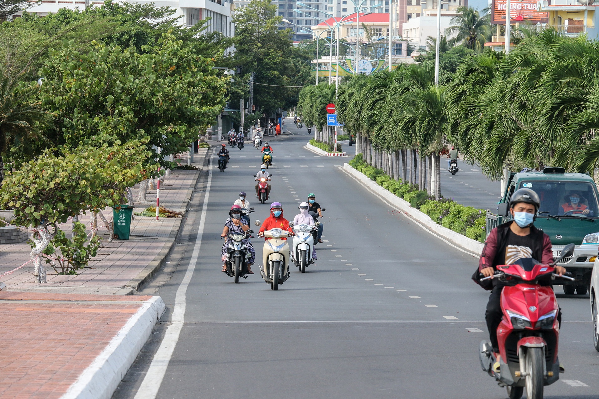 Nha Trang phong toa anh 1
