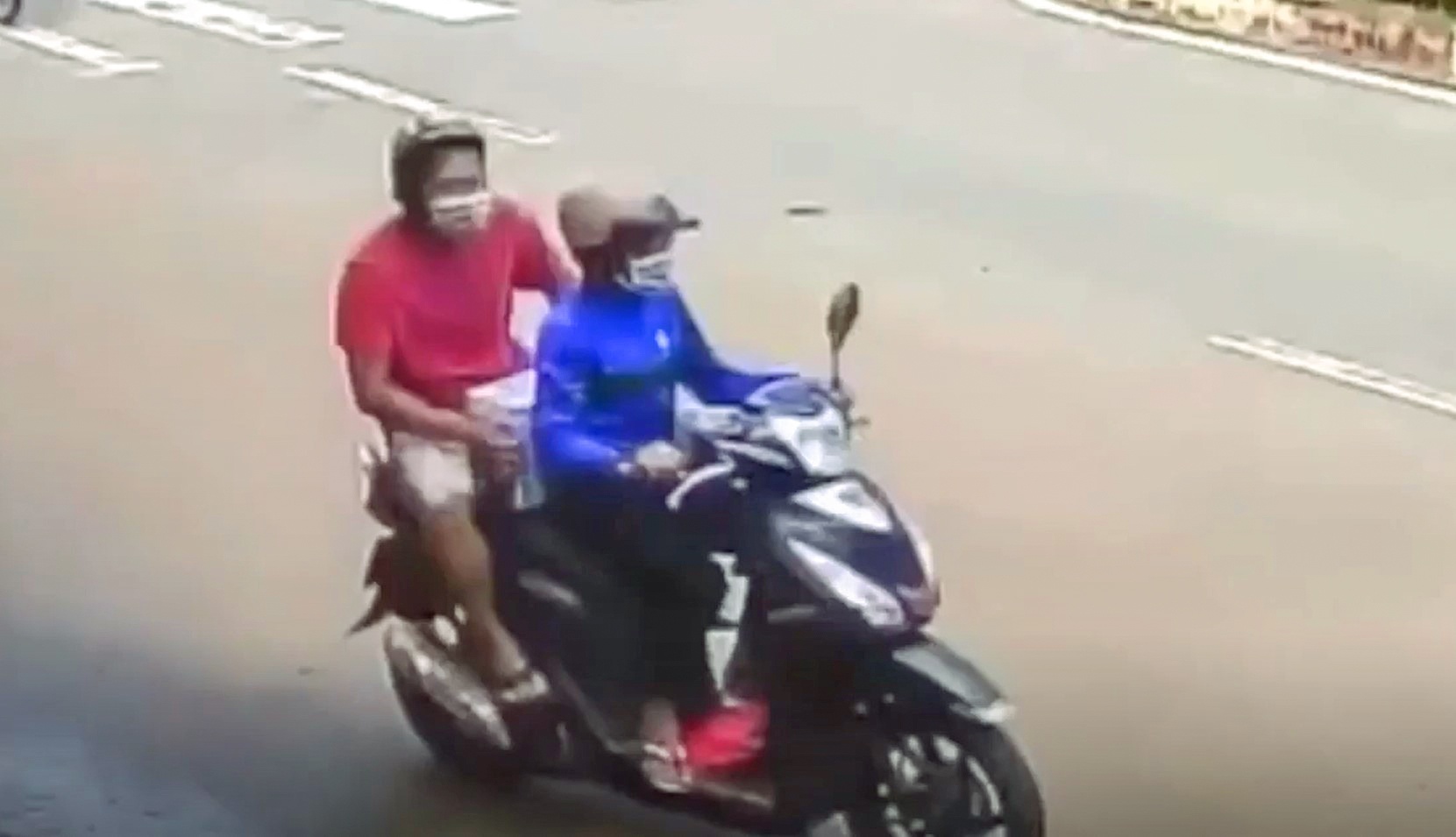 di trom bia khi gian cach anh 1