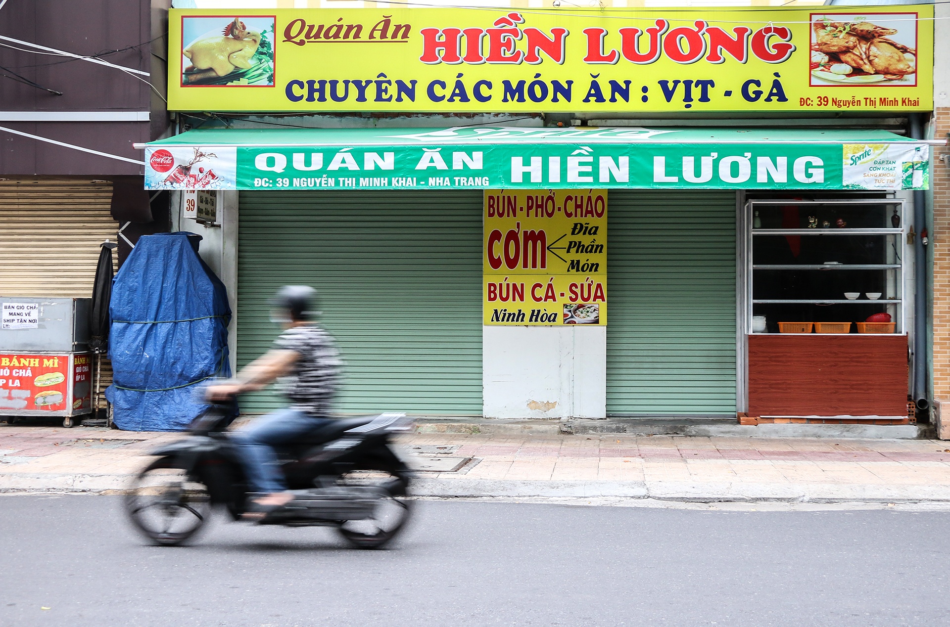 Nha Trang cho mở cửa hàng quán ảnh 6 Nha Trang cho mo cua hang quan anh 6
