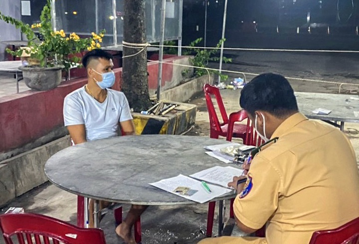 cho nguoi thong chot bang xe lanh anh 1