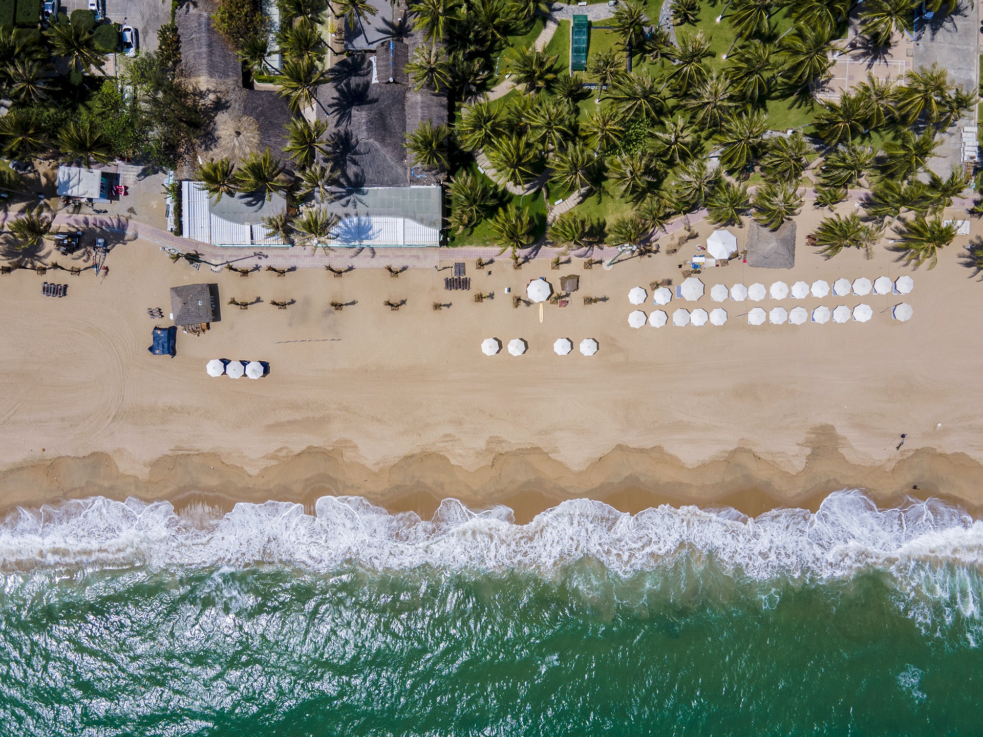 Nha Trang don khach quoc te anh 2