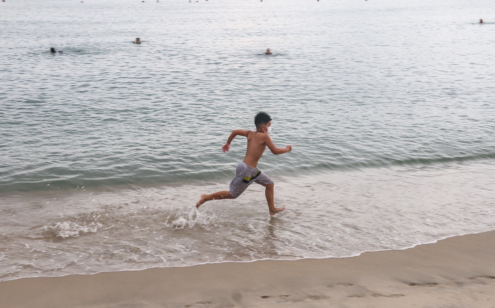 Nha Trang cho tam bien tro lai anh 5