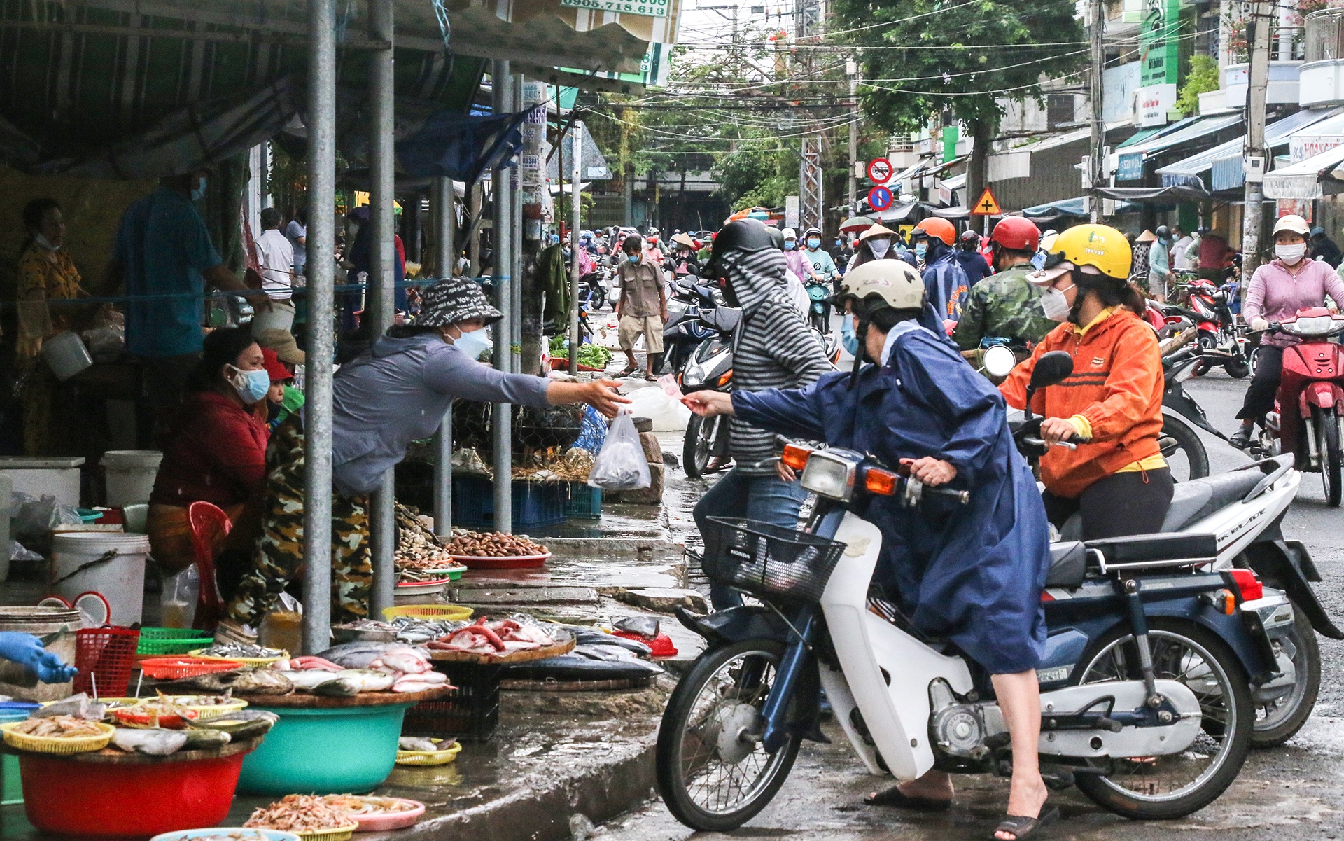 tieu thuong cho truyen thong anh 9