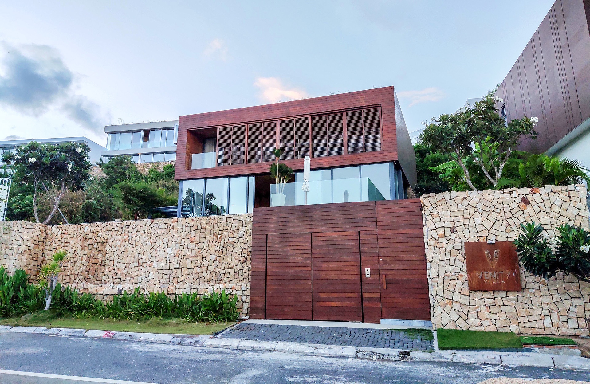 gia biet thu Anh Nguyen anh 3