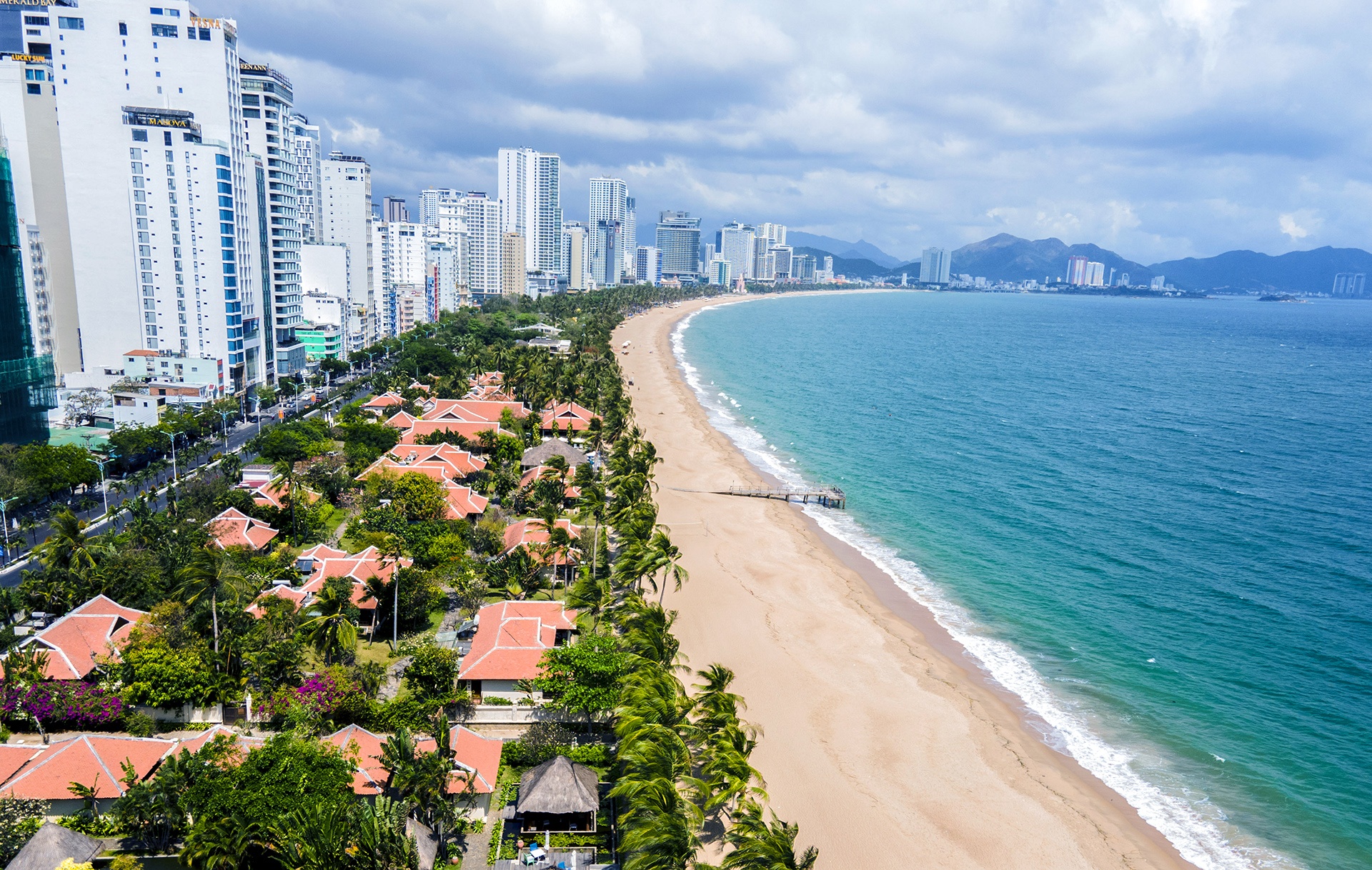 Nha Trang noi long gian cach anh 11