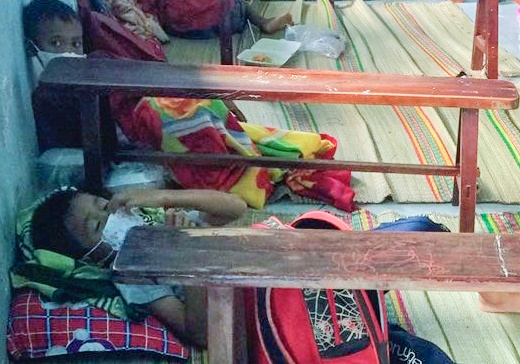 Hoc sinh mot truong tieu hoc o Ninh Thuan cach ly tai cho hinh anh