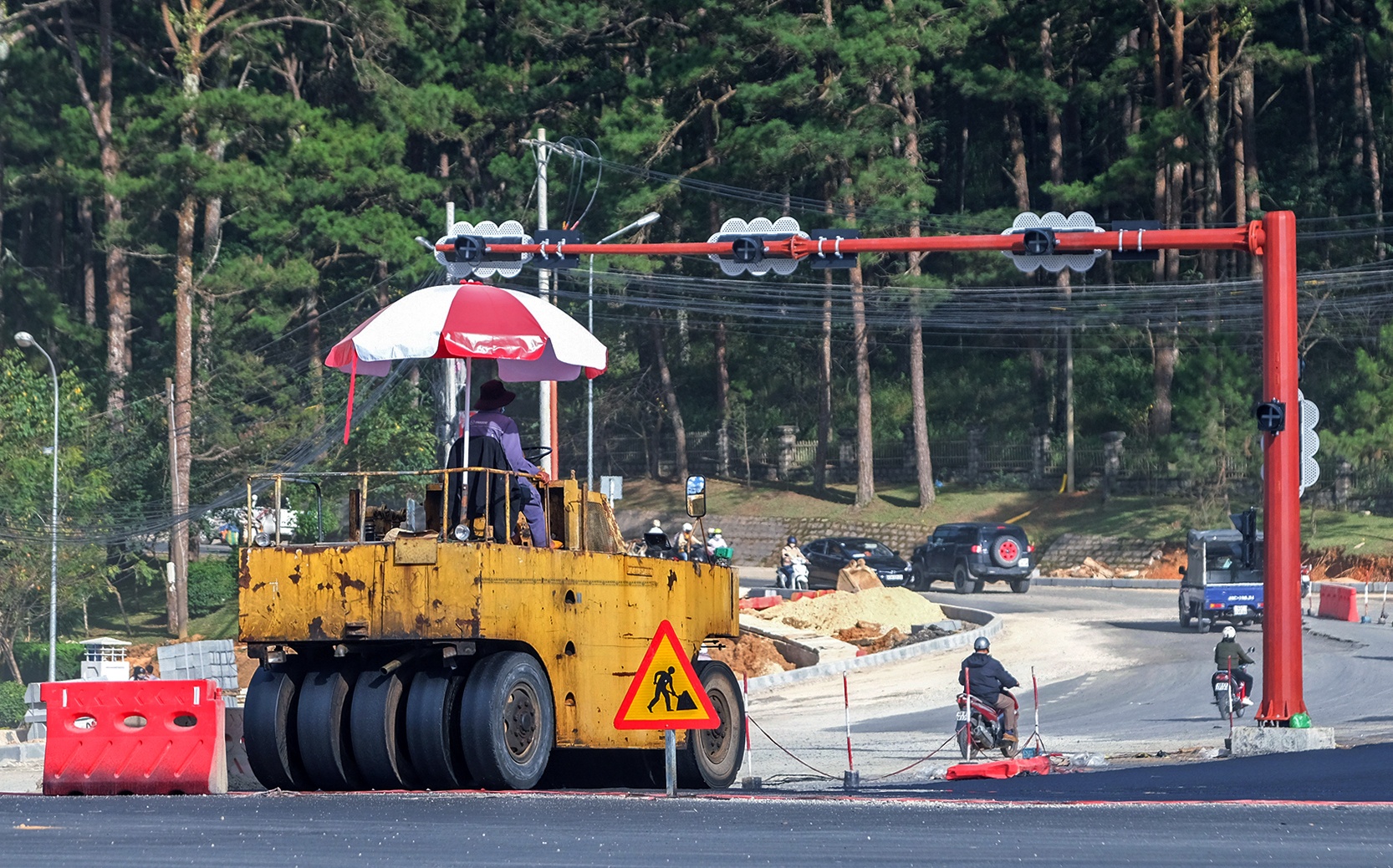 Da Lat lap den xanh,  do anh 5