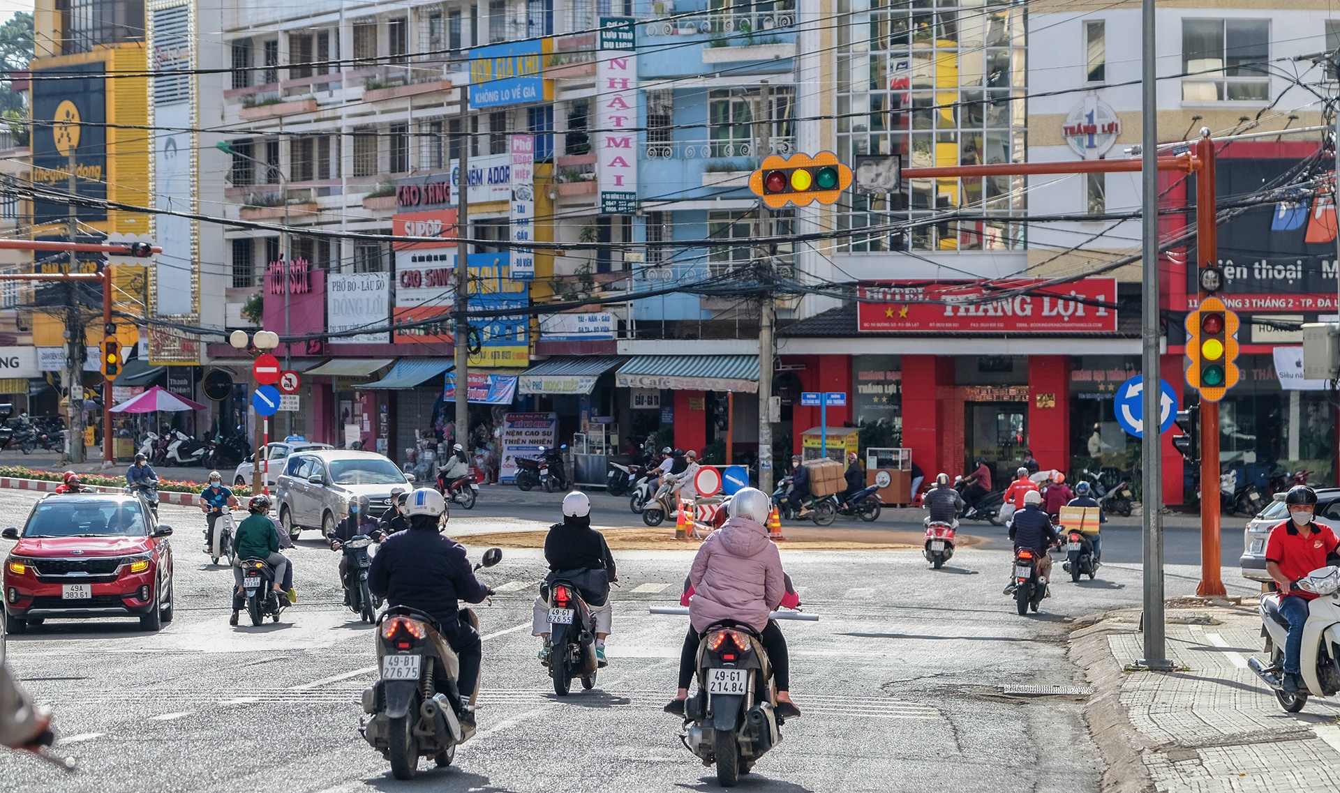 Da Lat lap den xanh,  do anh 8