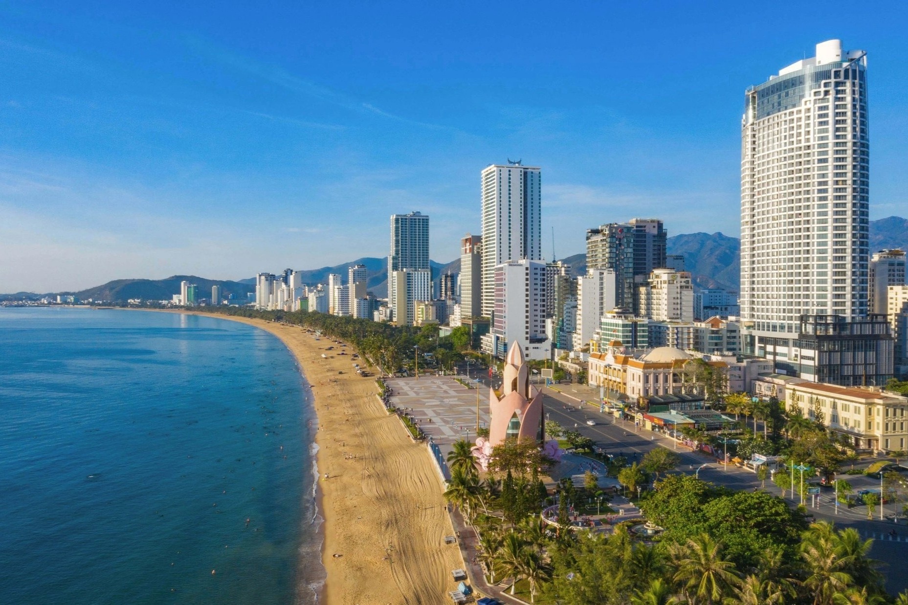 Du khach den Nha Trang dip cuoi nam can luu y gi? hinh anh