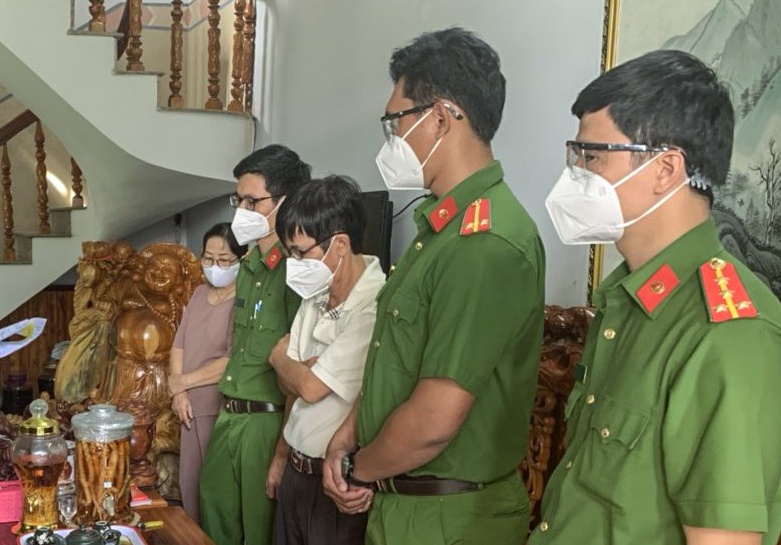 Bat nguyen hieu truong truong Cao dang nghe Binh Phuoc hinh anh