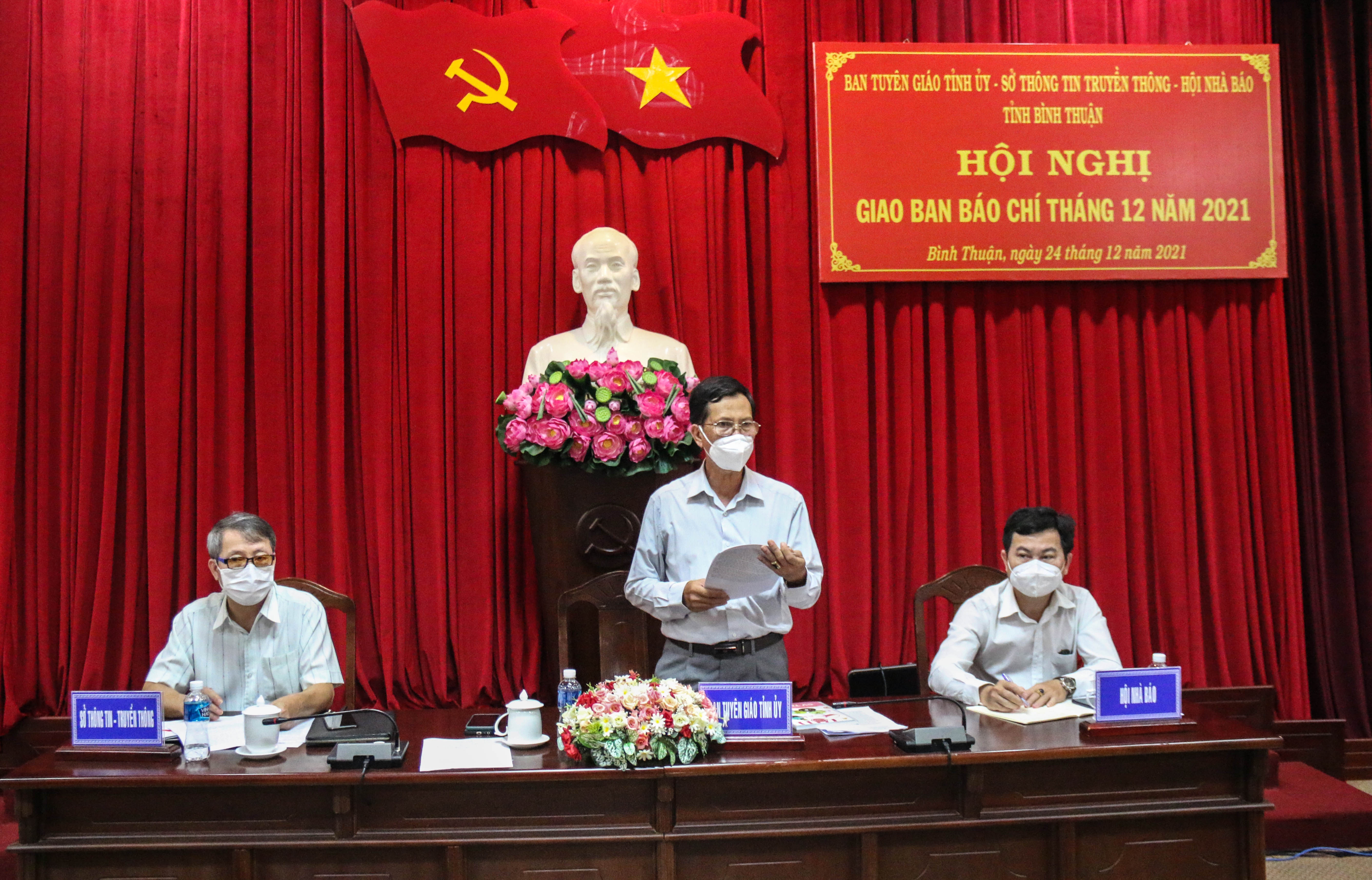 dung thi cong du an o Hon Rom anh 1