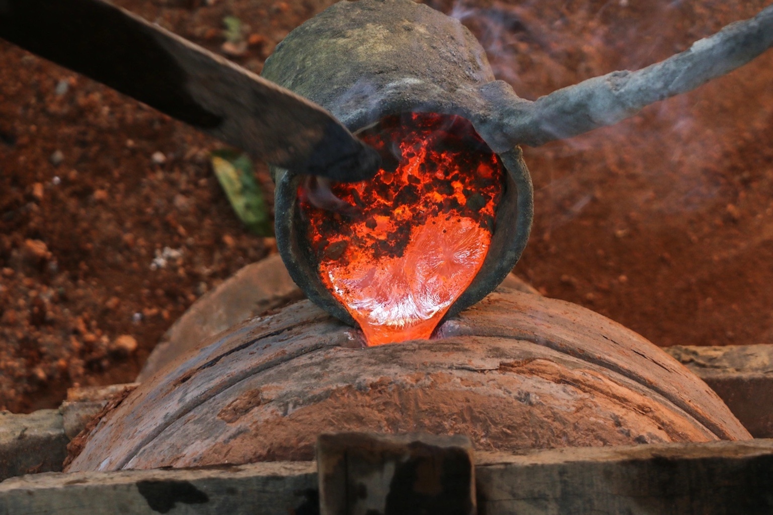 Dan lang nghe duc dong o Khanh Hoa lo mat Tet hinh anh