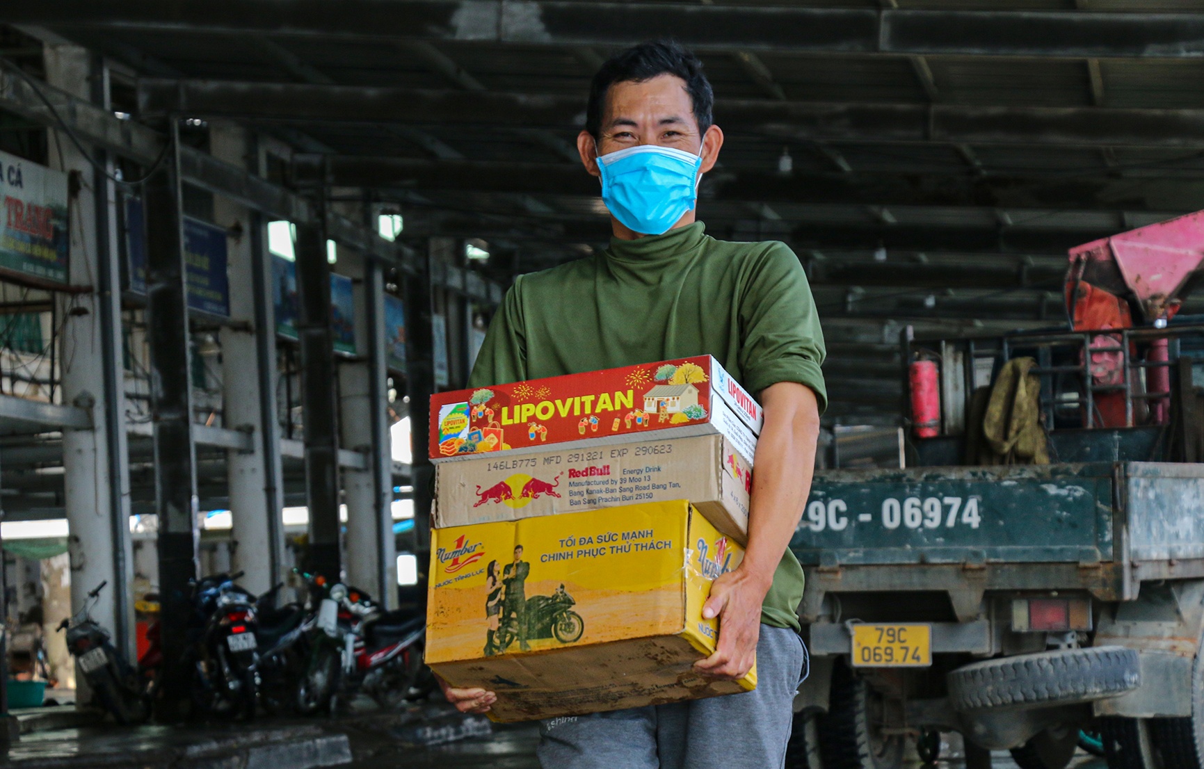 ngu dan an Tet tren bien anh 7