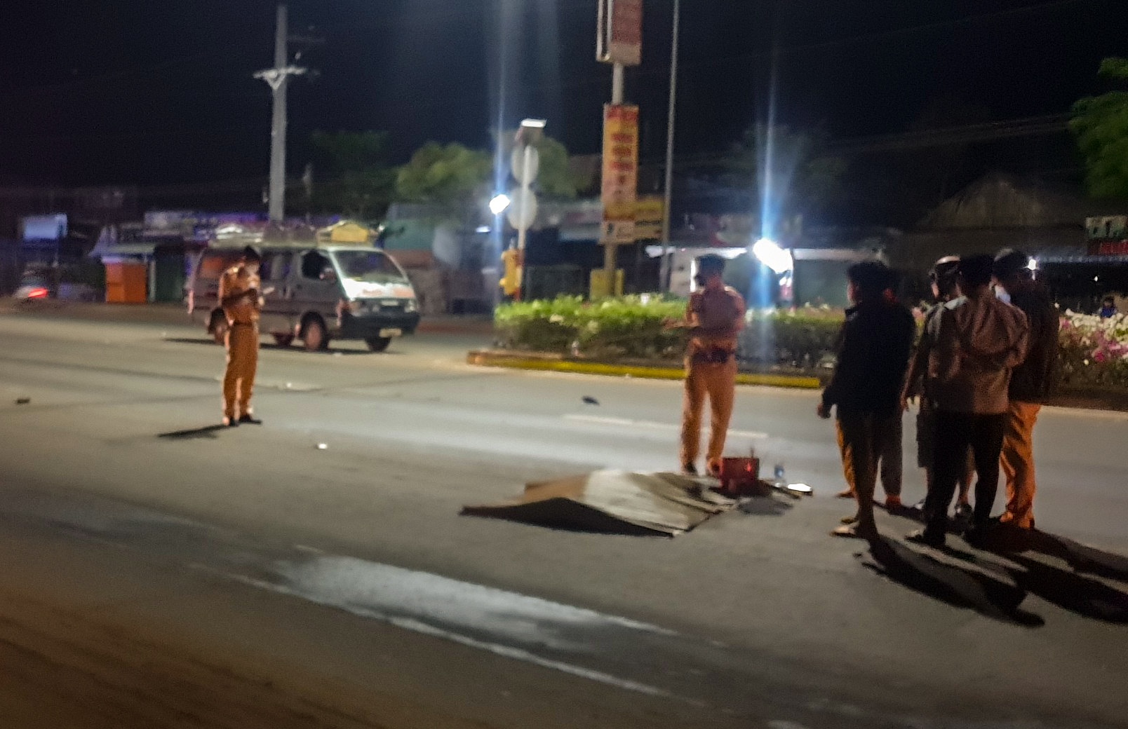 xe khach tong chet nguoi anh 1