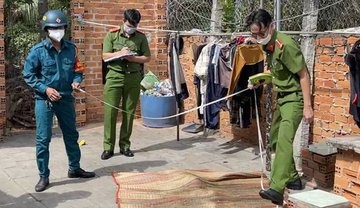 Nam sinh lop 9 bi dam chet truoc cong truong hinh anh