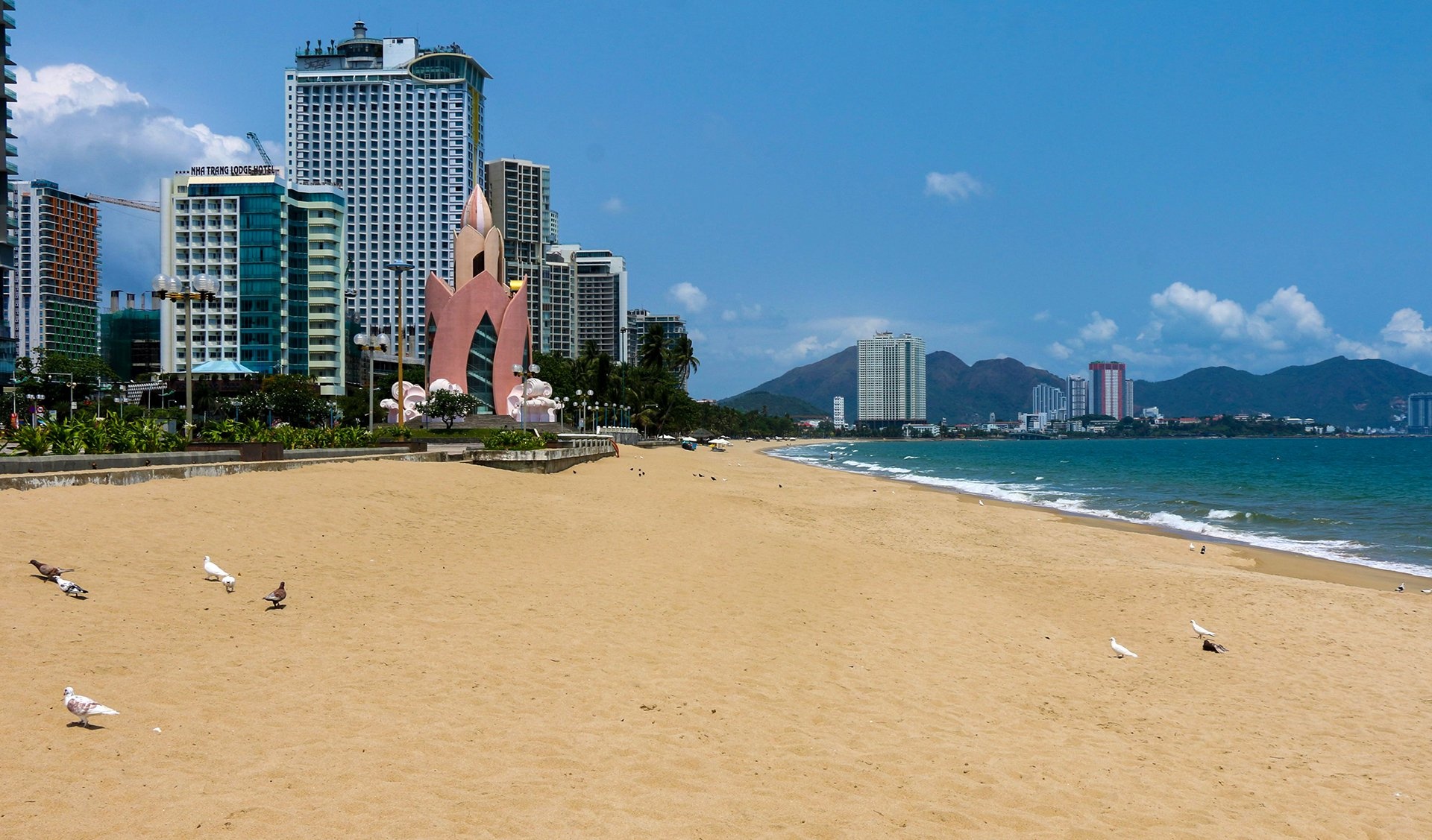 Nha Trang, Phu Quoc am dam ngay dau mo cua du lich hinh anh