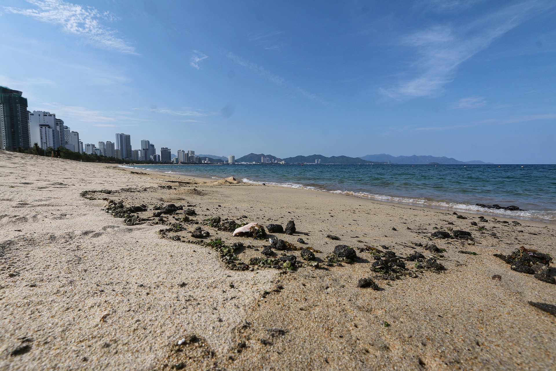 dau tran len bai bien Nha Trang anh 9