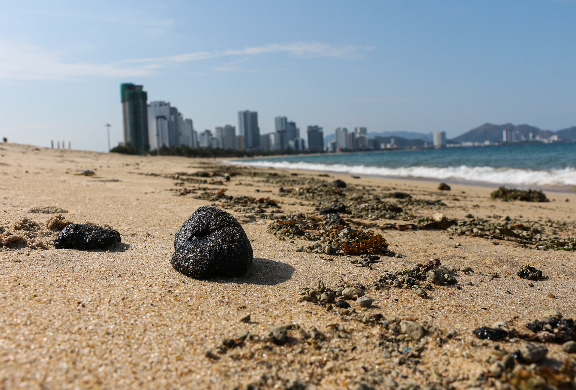 dau tran len bai bien Nha Trang anh 1