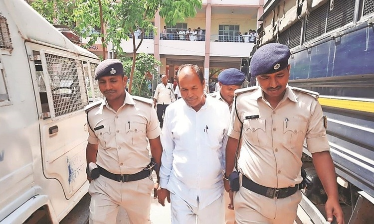 Mạo danh ảnh 1 Mao danh anh 1