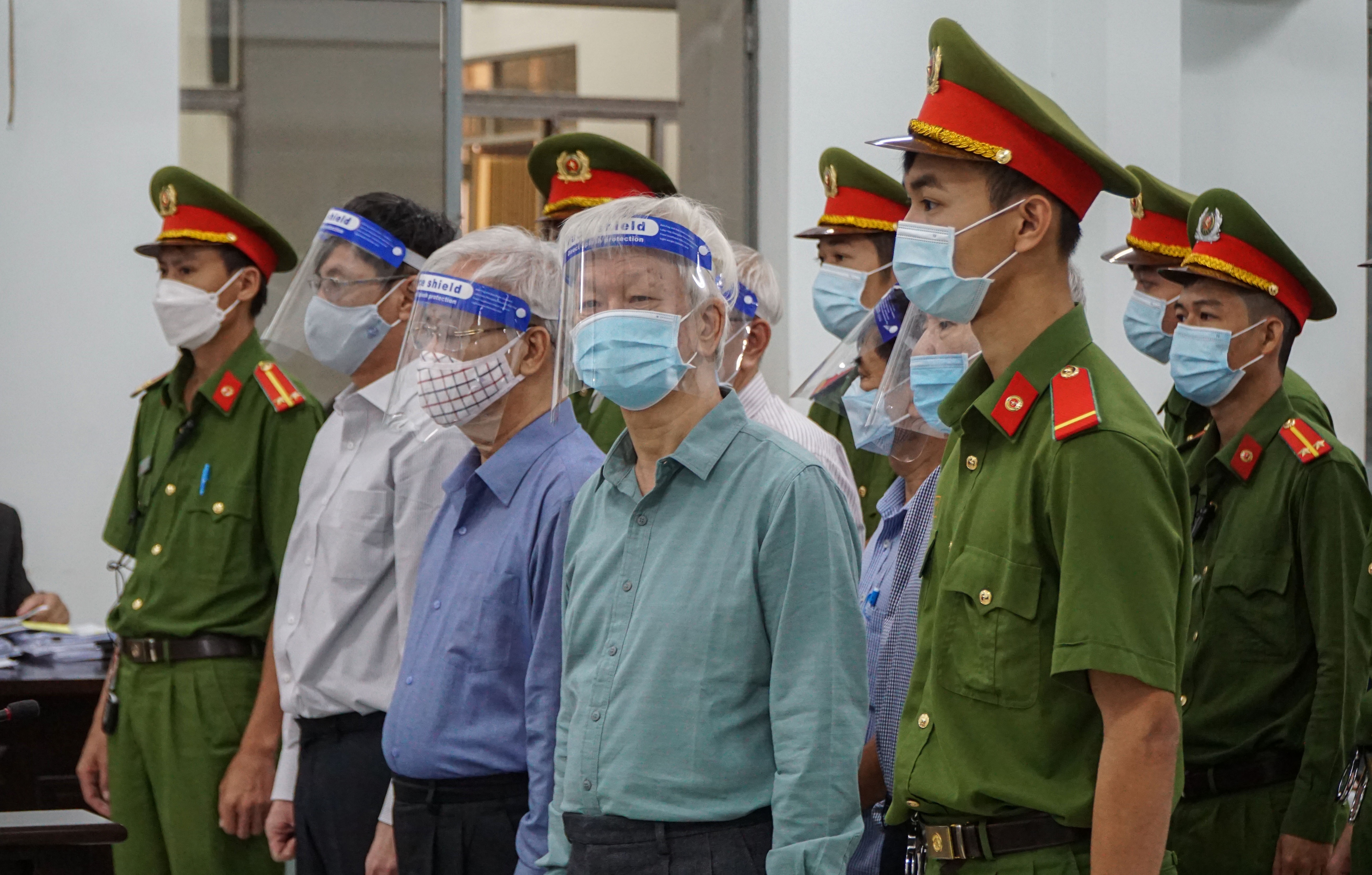 Hai cuu chu tich tinh Khanh Hoa linh an tu hinh anh