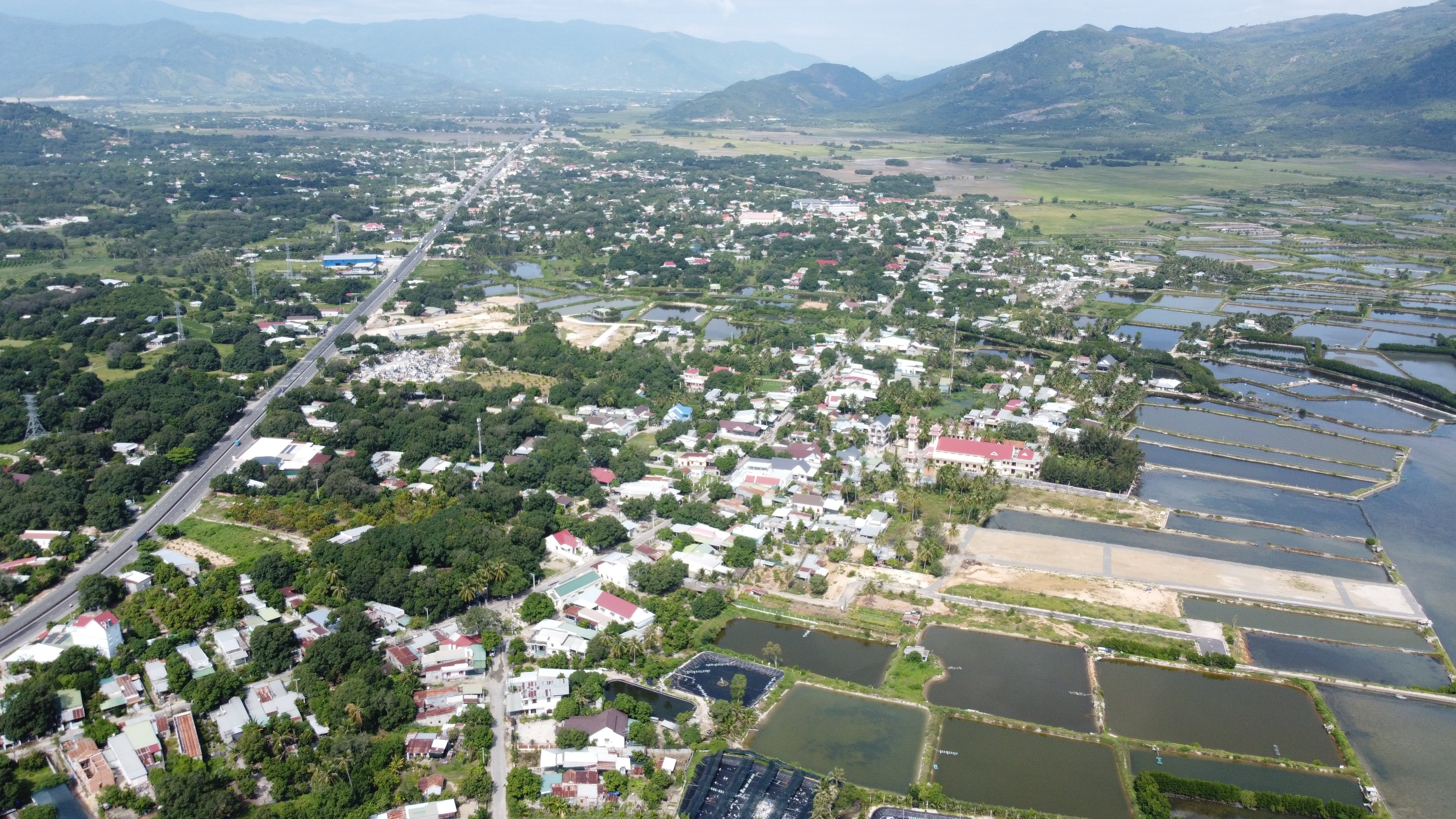 Yeu cau xu nghiem can bo lien quan phan lo ban nen o Cam Lam hinh anh