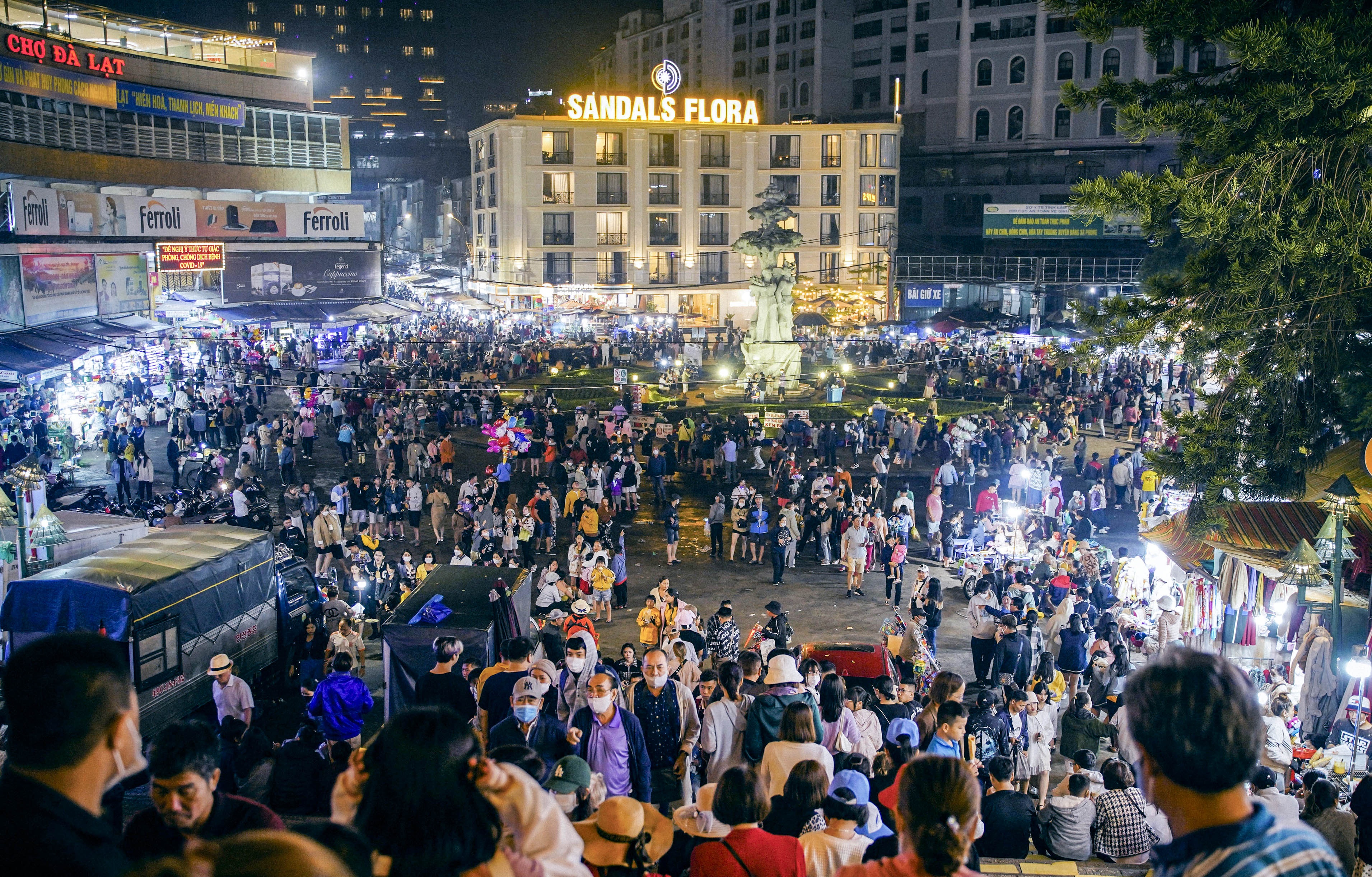 gia khach san dip he anh 3