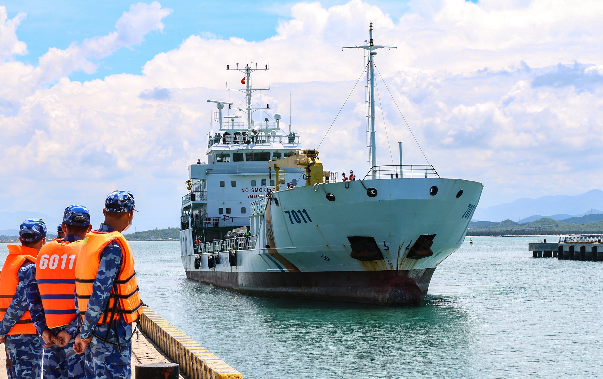 canh sat cuu ngu dan anh 1