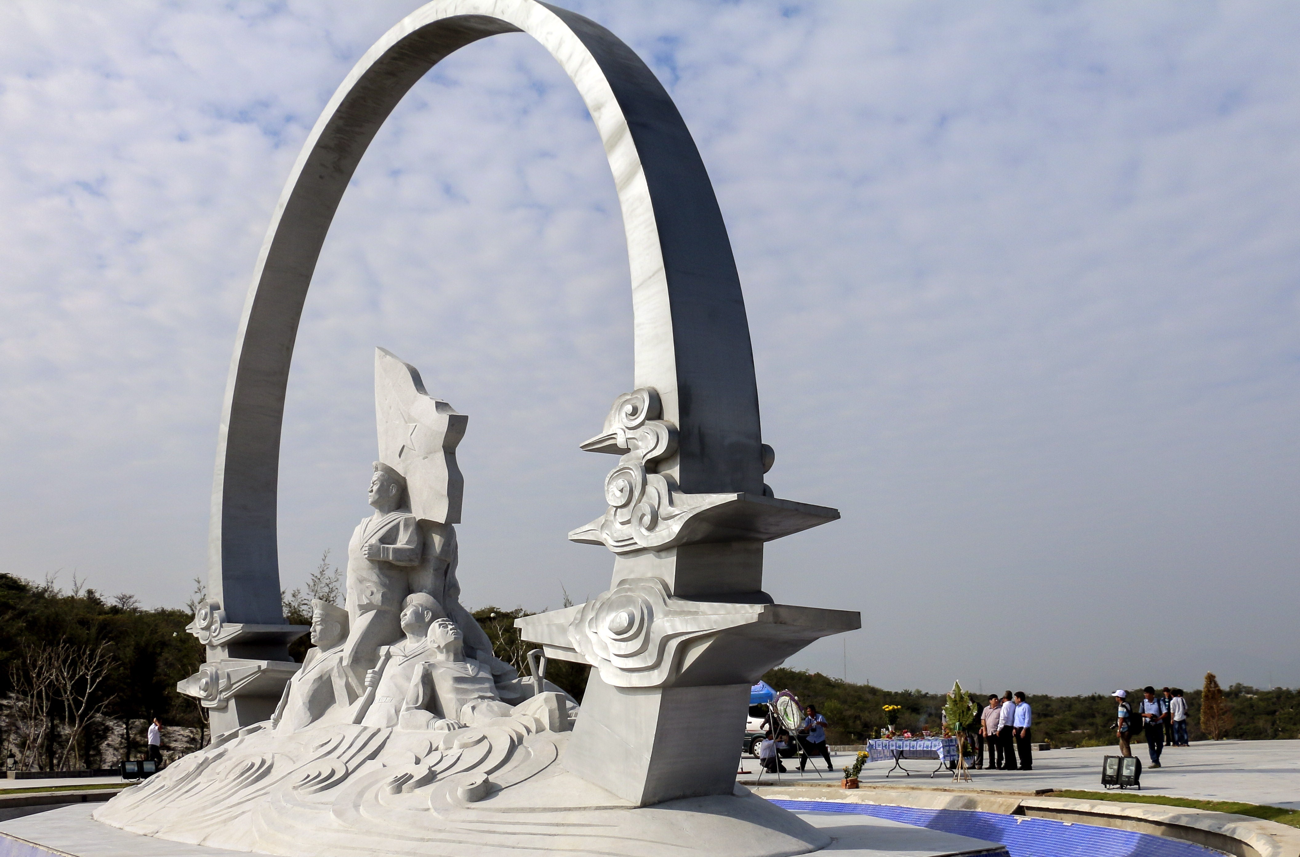 Se xay bao tang Truong Sa tren ban dao Cam Ranh hinh anh