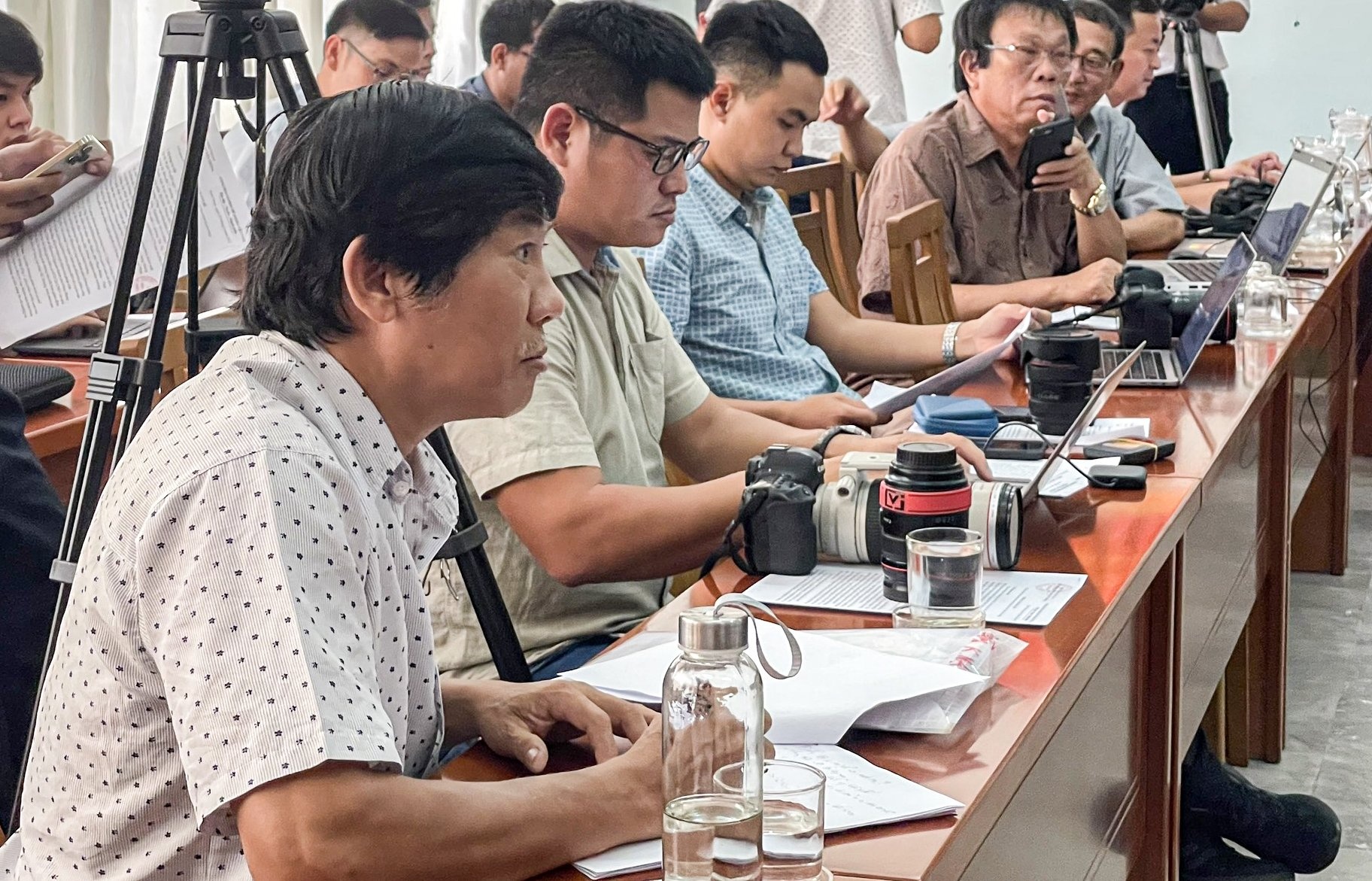 hop bao cong bo anh 2