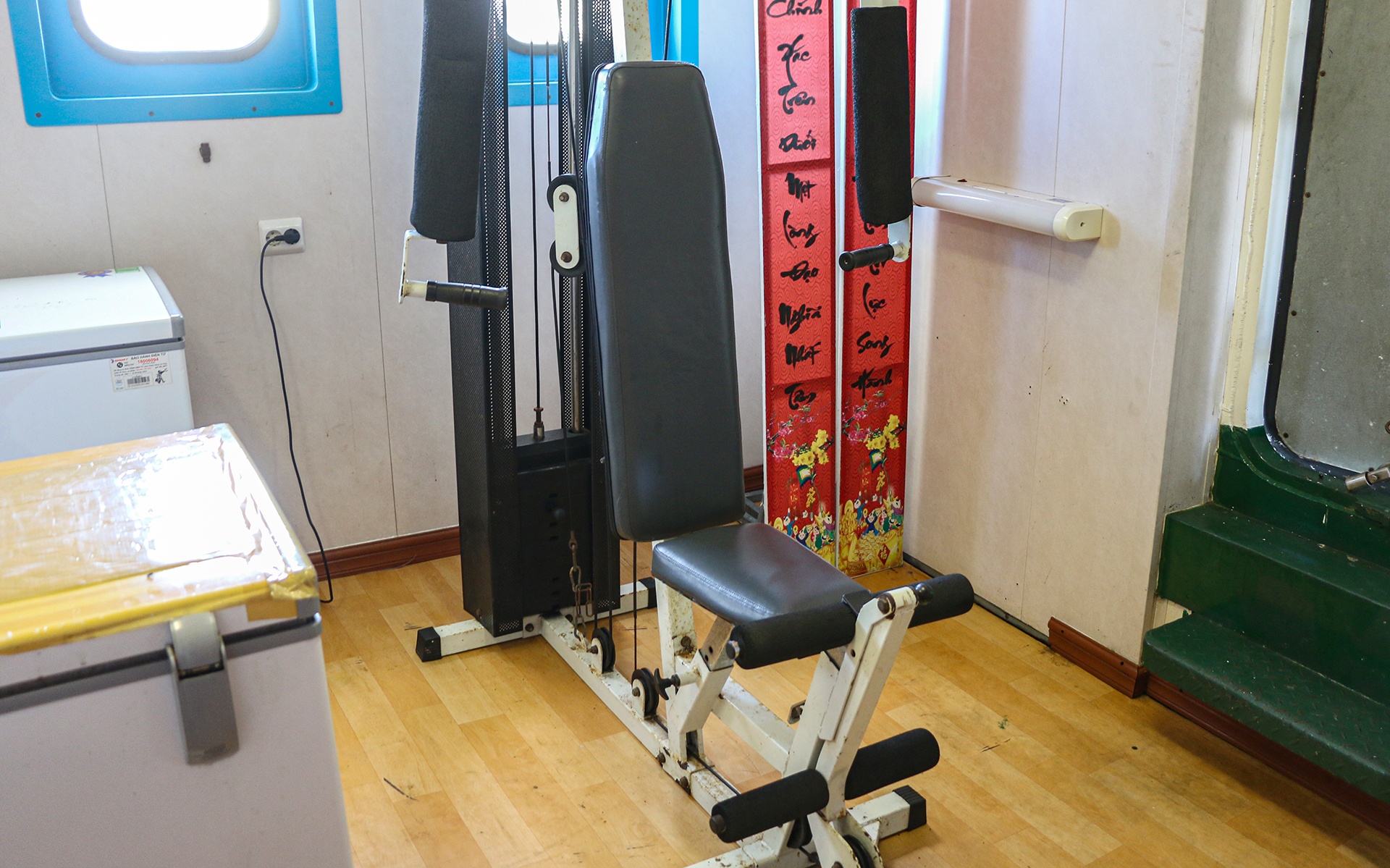 Can canh tau Canh sat bien 7011 anh 13