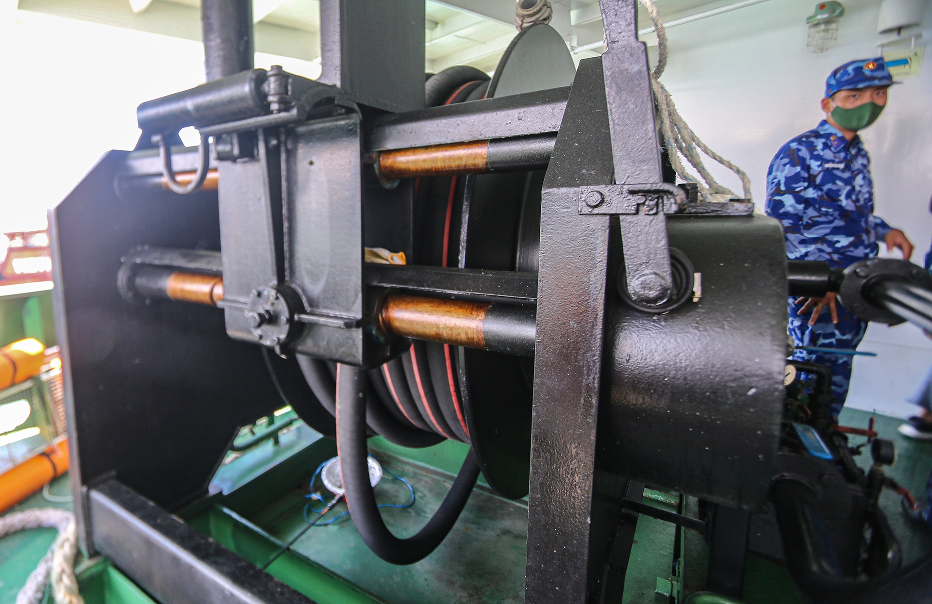 Can canh tau Canh sat bien 7011 anh 7