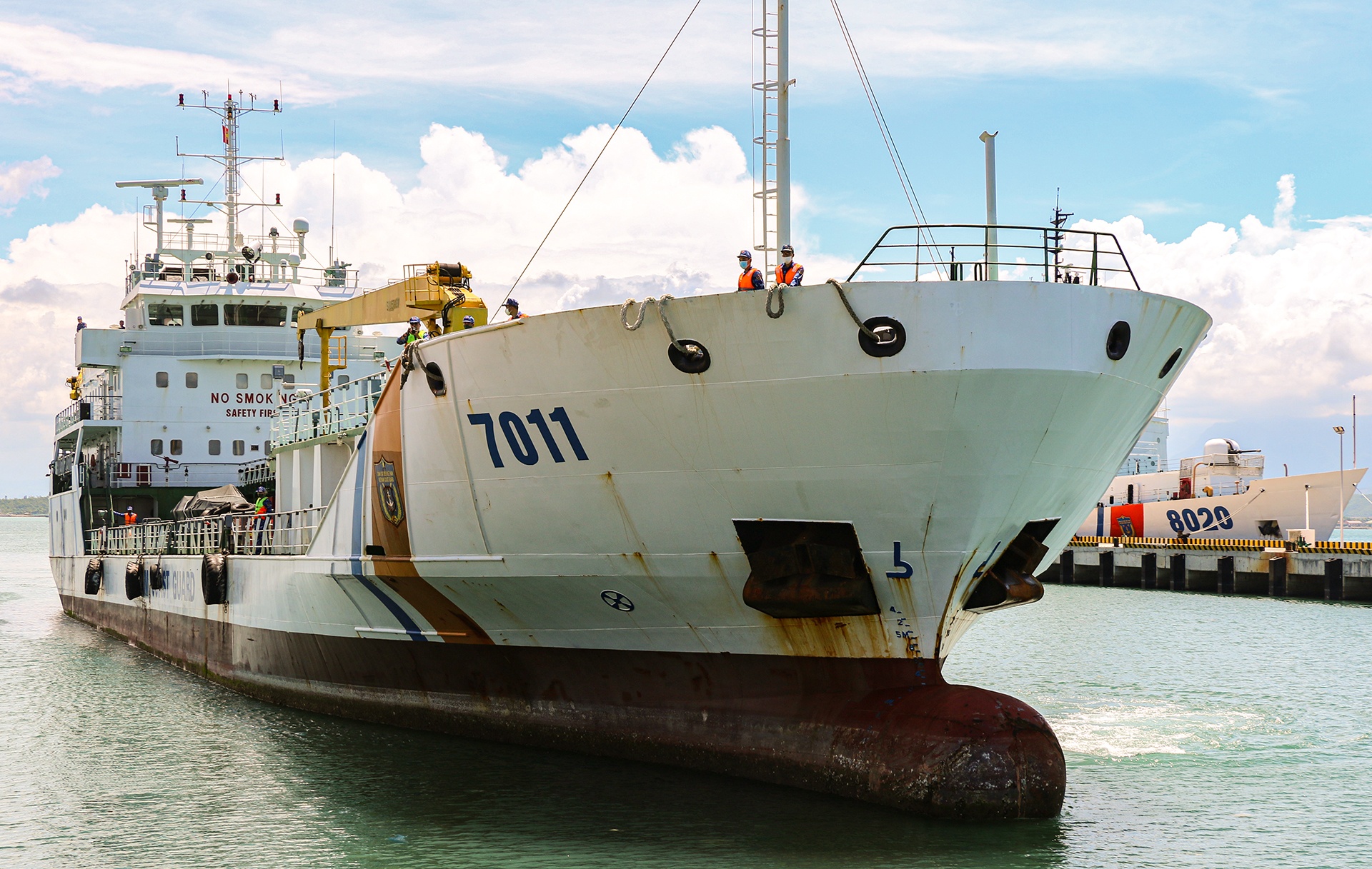 Can canh tau Canh sat bien 7011 anh 2