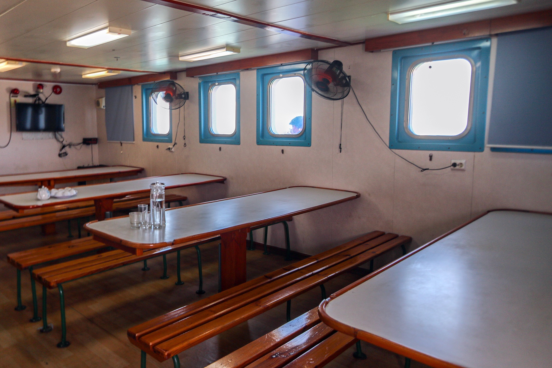 Can canh tau Canh sat bien 7011 anh 12