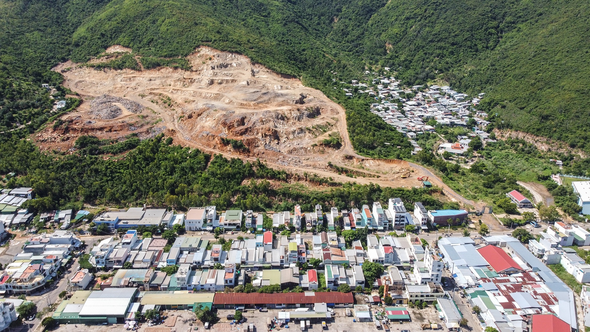 Loat du an o Nha Trang nam trong vung nguy co sat lo hinh anh