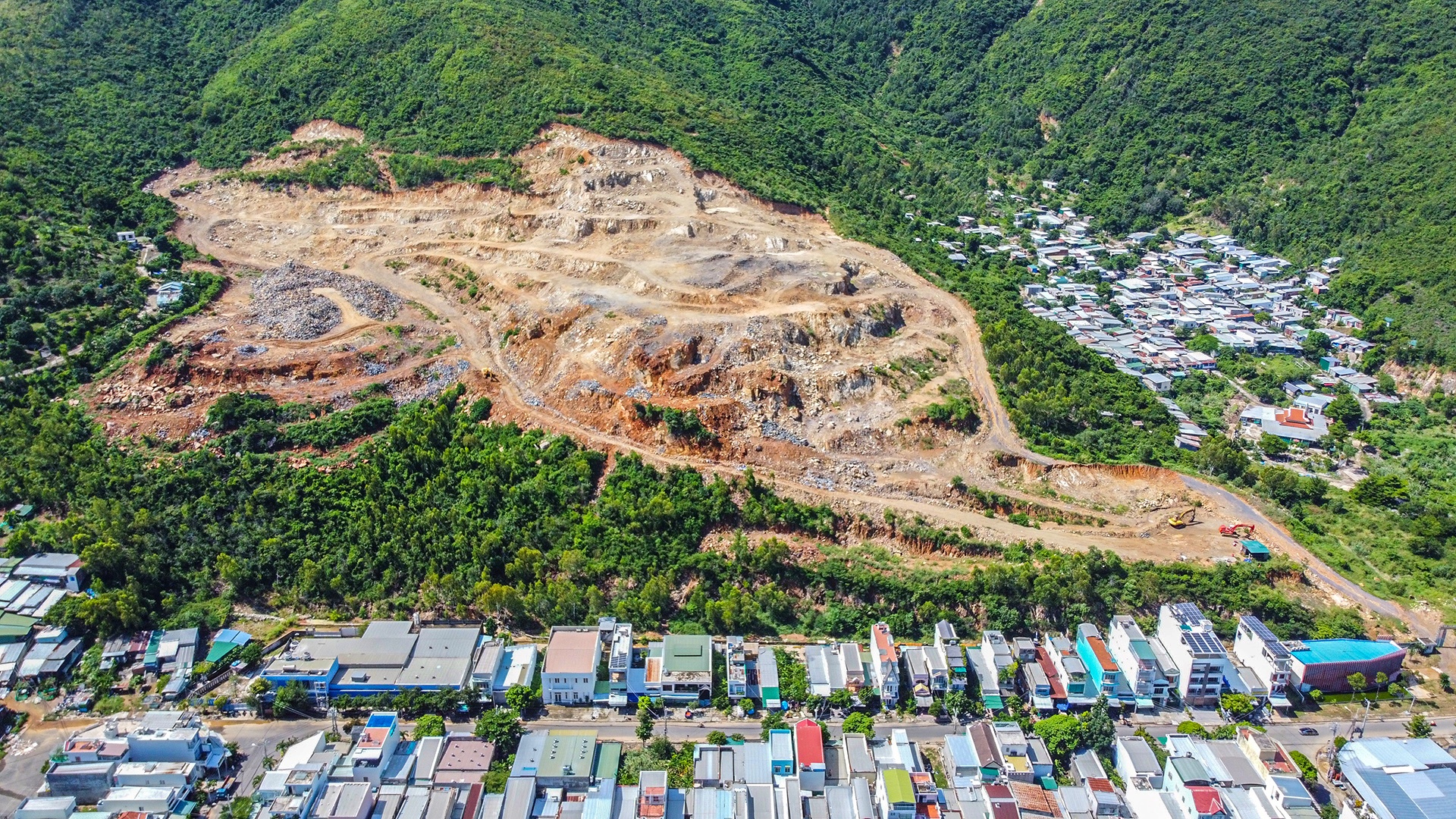 lo nui o Nha Trang anh 2
