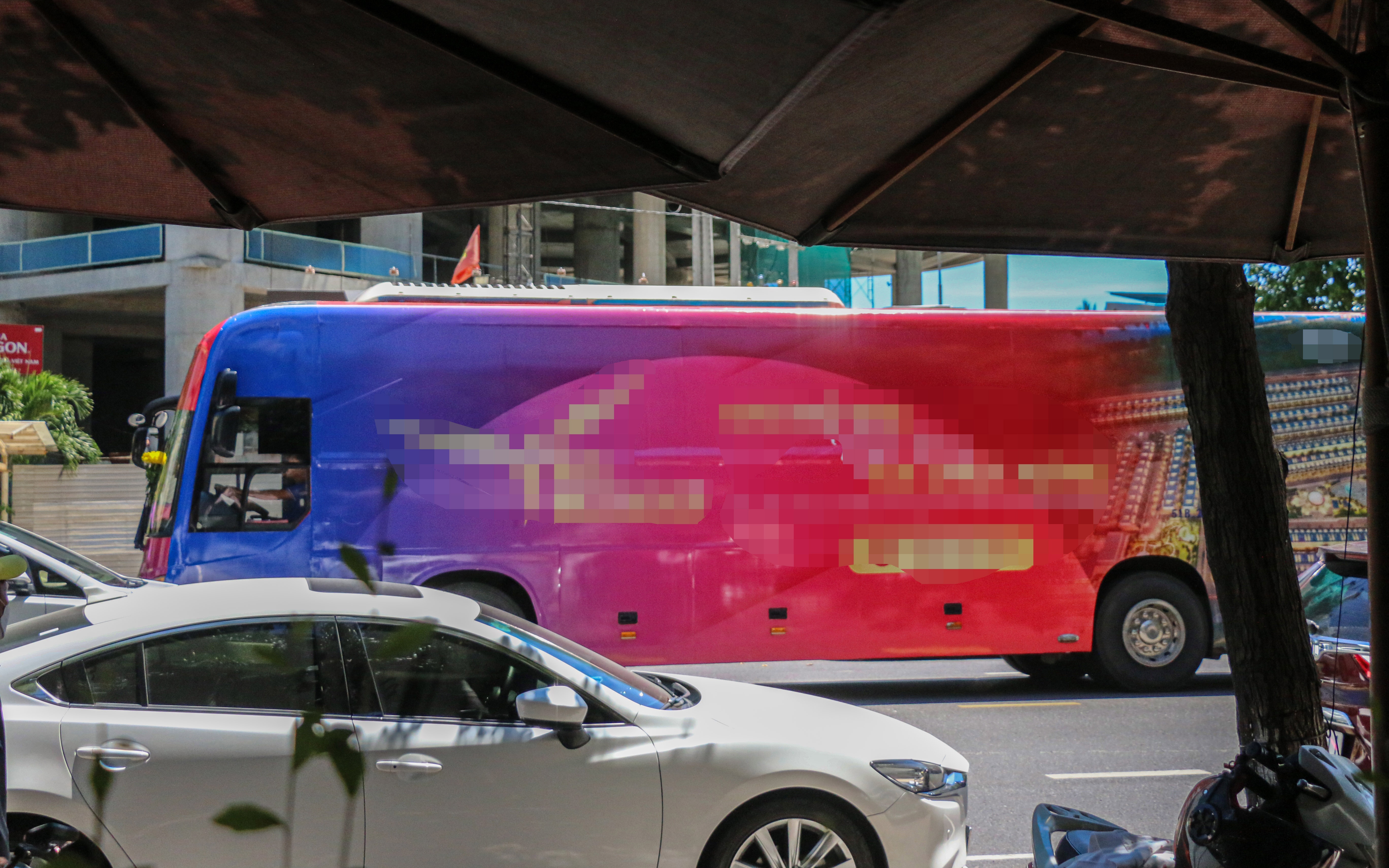 Xu ly chu xe dan decal kin oto quang cao du an bat dong san hinh anh