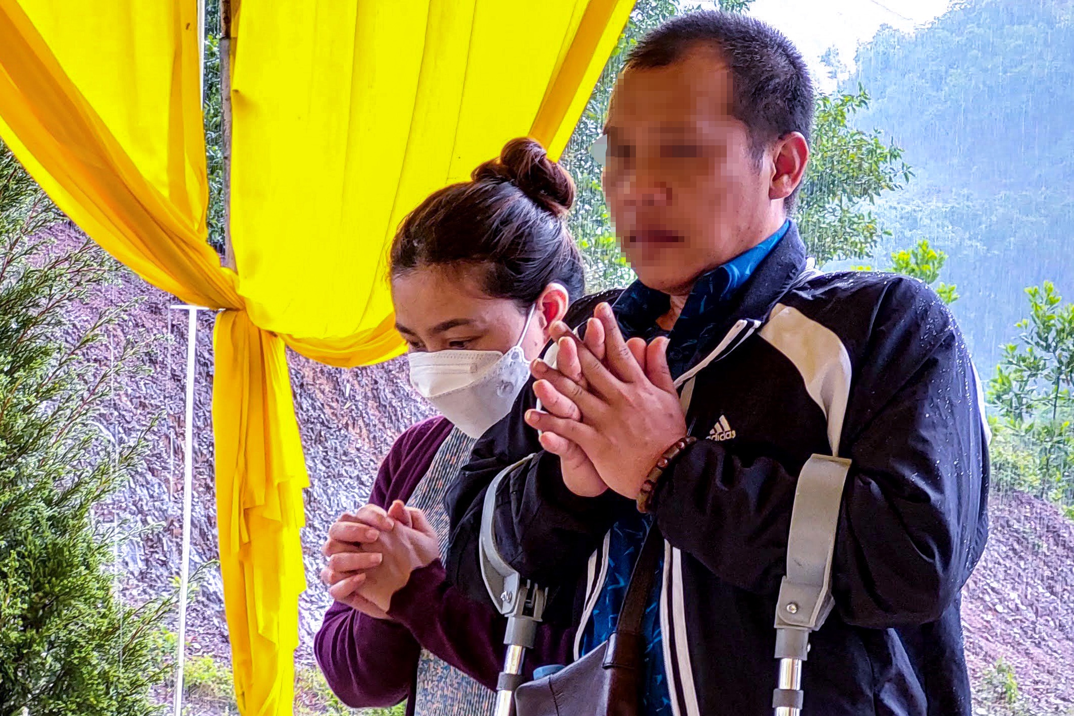 Nguoi dan ong khai qua trinh phi tang, thieu xac be trai hinh anh