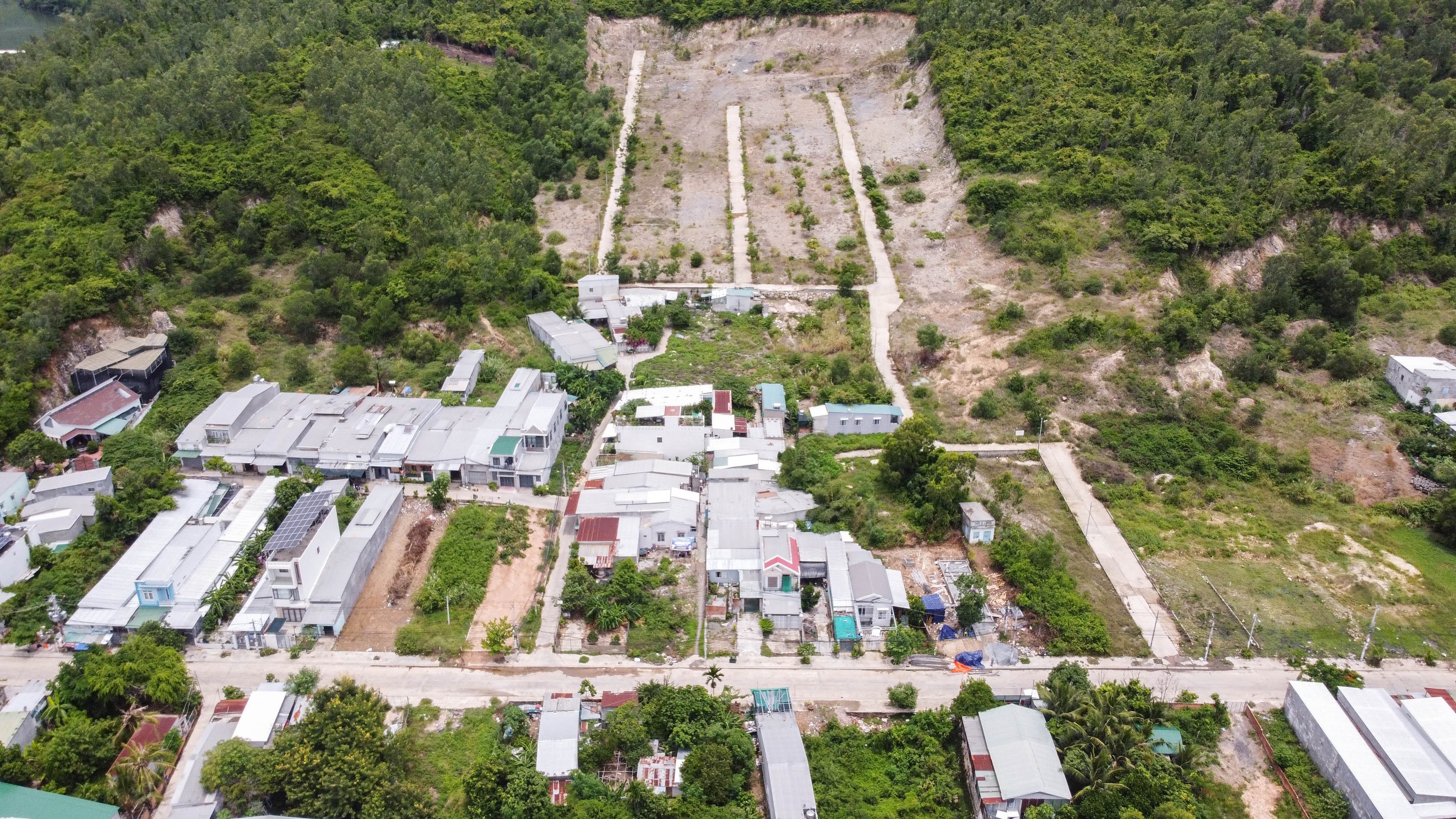 Khong co co so tu choi giai quyet tach thua dat o Nha Trang hinh anh