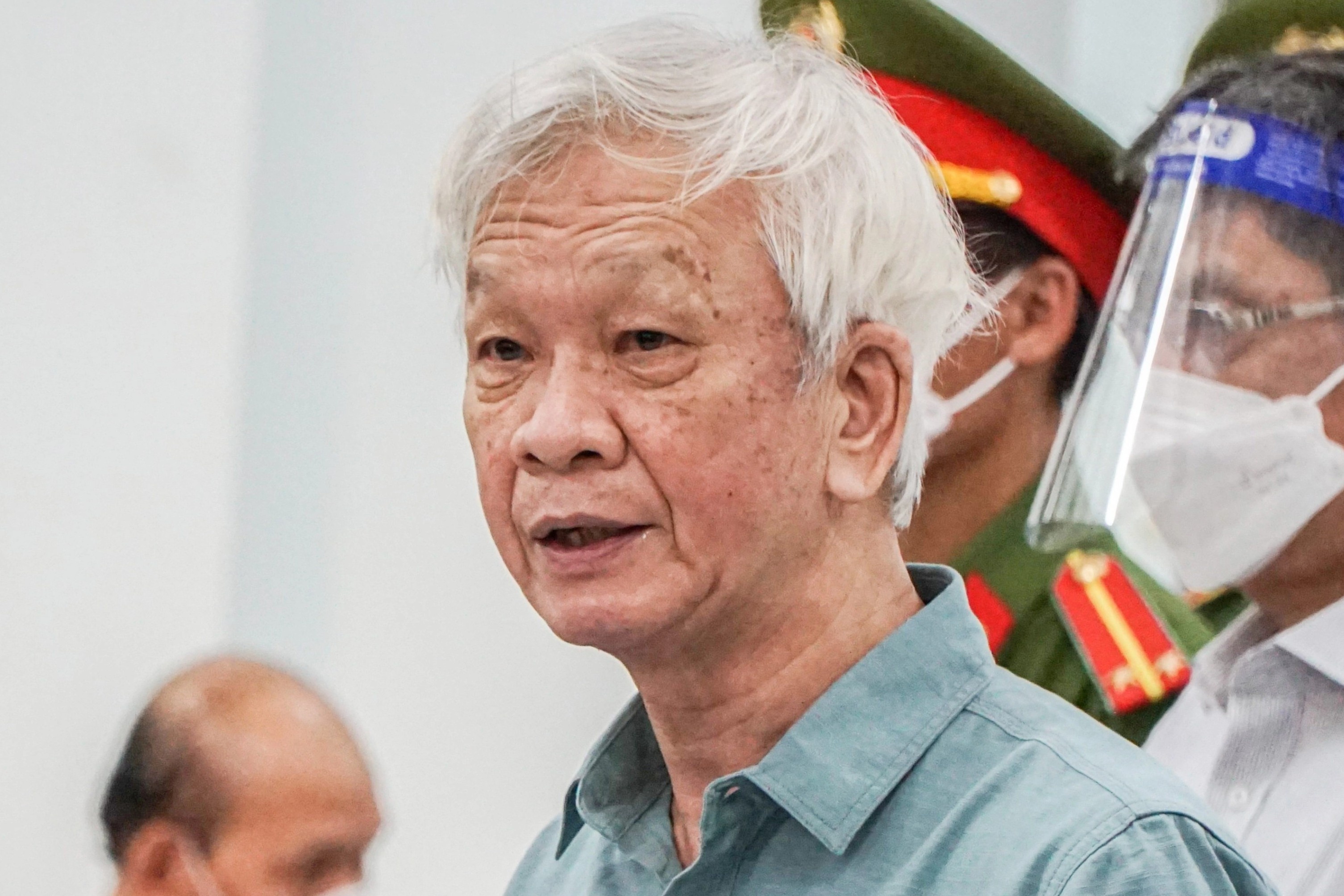 De nghi truy to cuu chu tich UBND tinh Khanh Hoa hinh anh