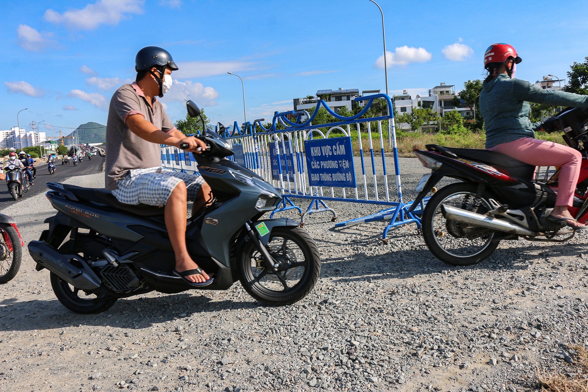 nut giao thong Ngoc Hoi anh 10