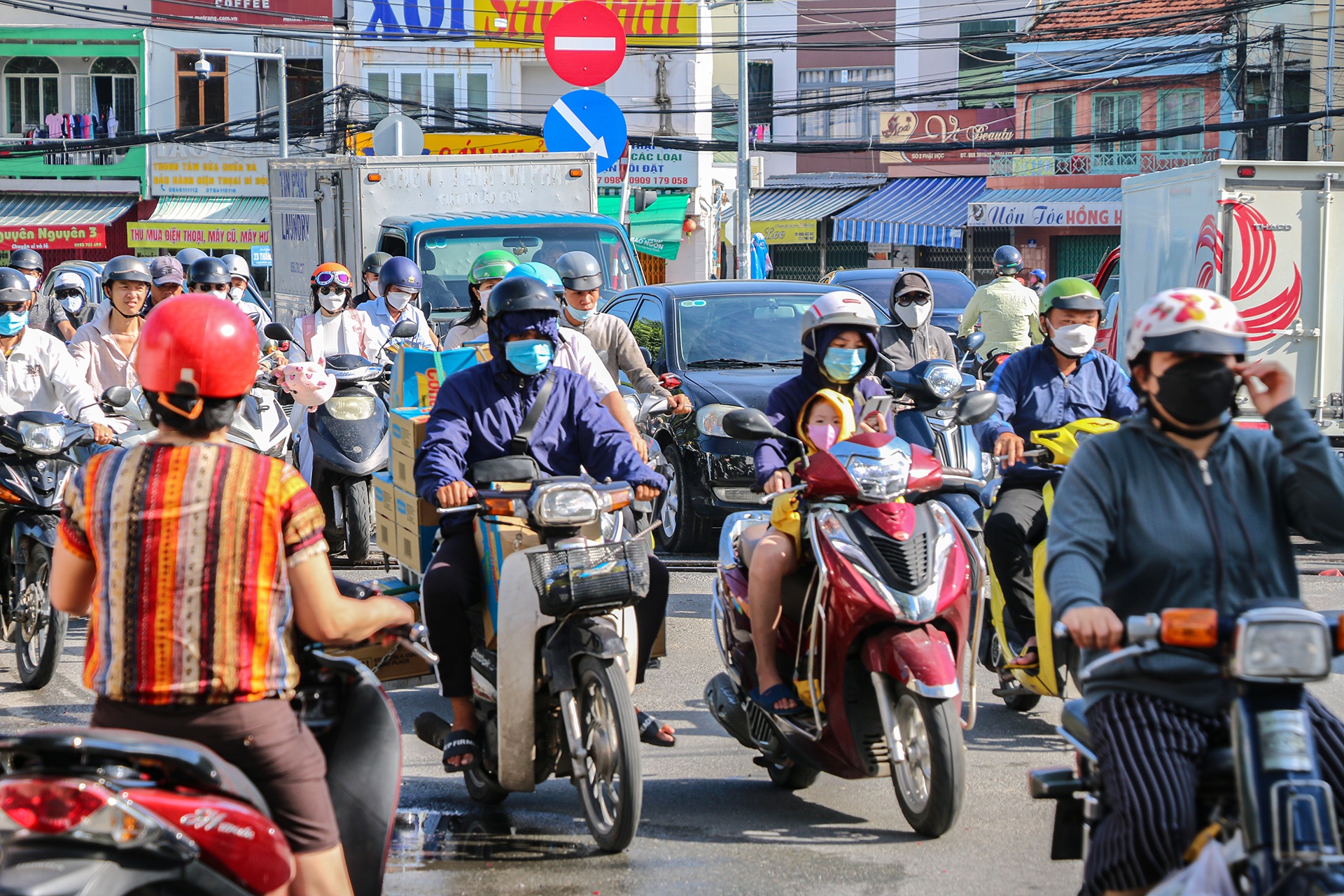 nut giao thong Ngoc Hoi anh 12