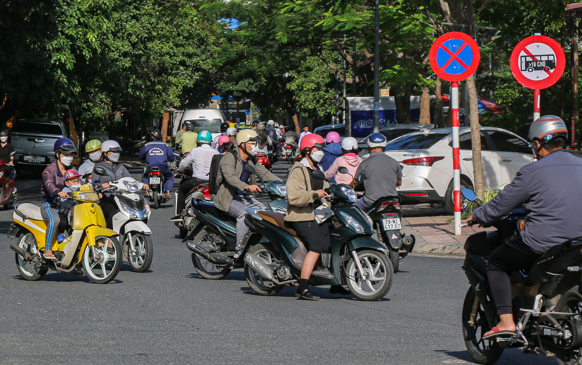 nut giao thong Ngoc Hoi anh 5