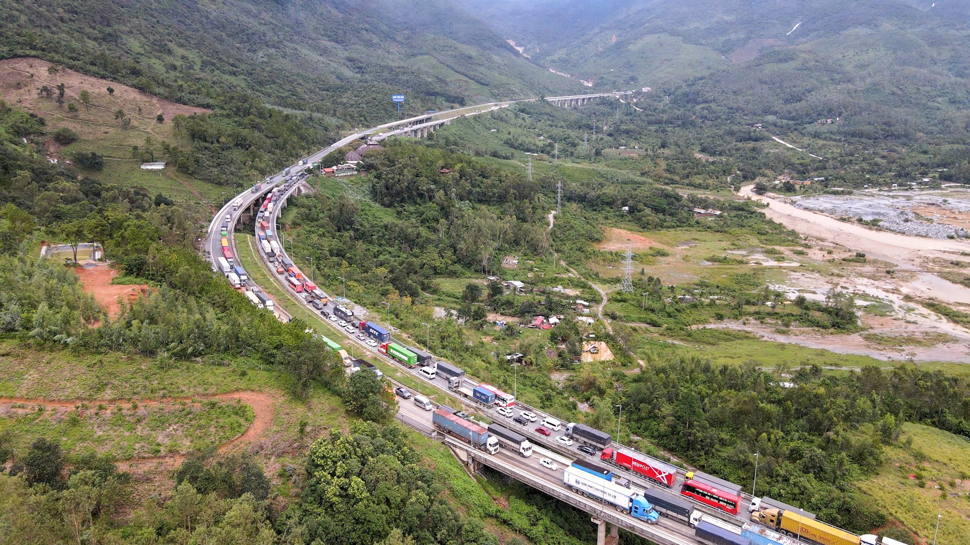 thong ham Hai Van anh 1