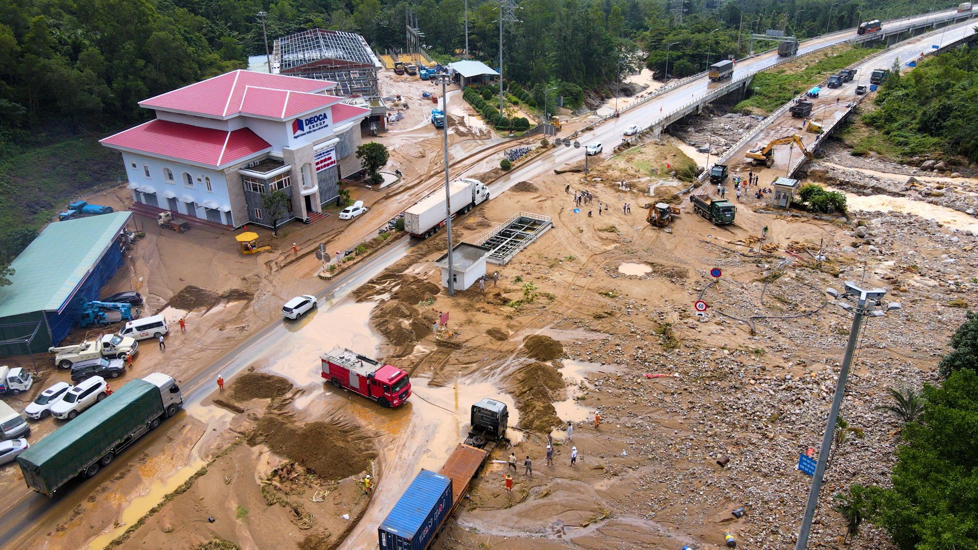 thong ham Hai Van anh 3