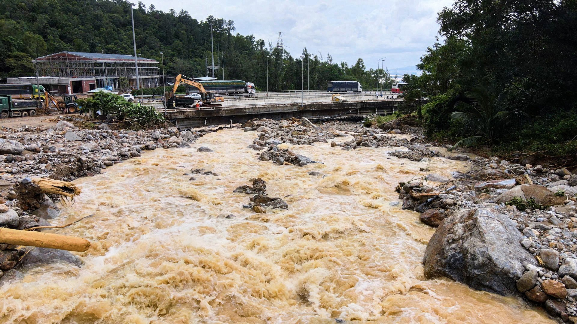 thong ham Hai Van anh 4